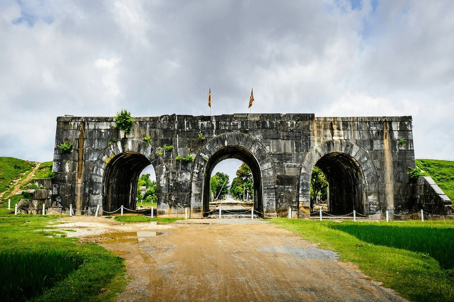 Thanh Hoa 1 Day city tour - Ho Citadel